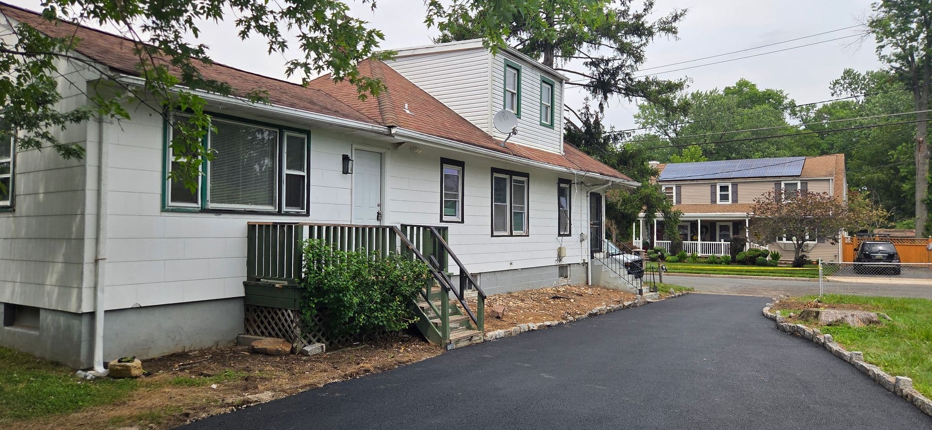 Ewing House: 117 Browning Ave