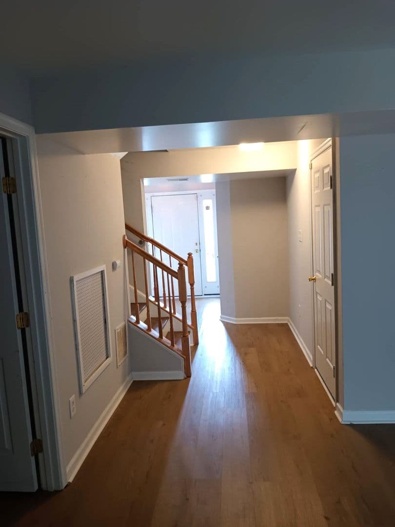 Clementon House: 2039 BROADACRES DR