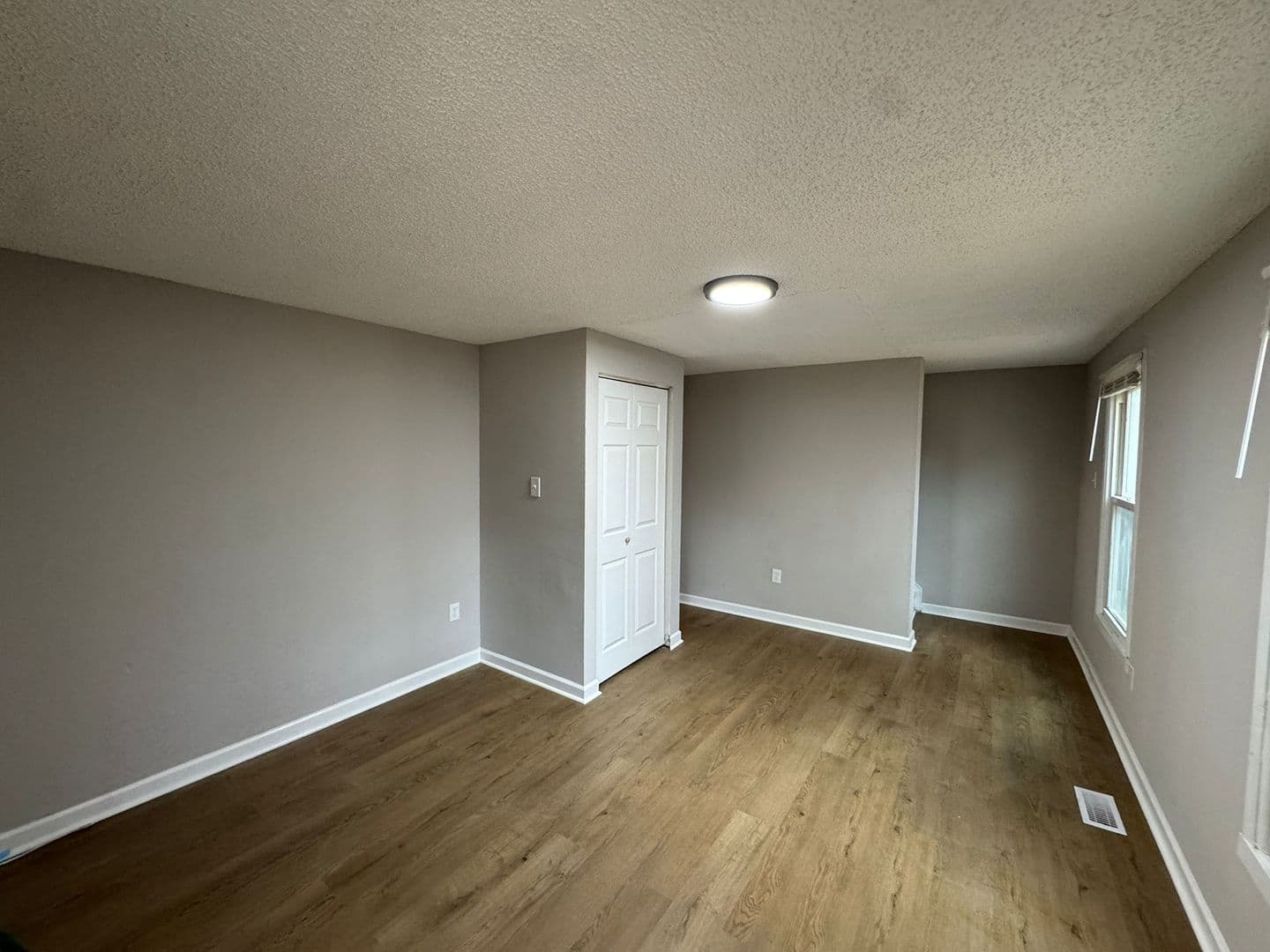 New Jersey Townhome: 181 Logan St