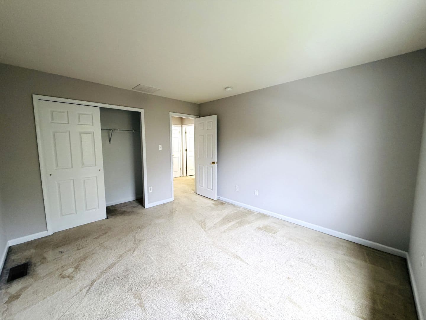 Sicklerville Townhome: 11 Camino Ct