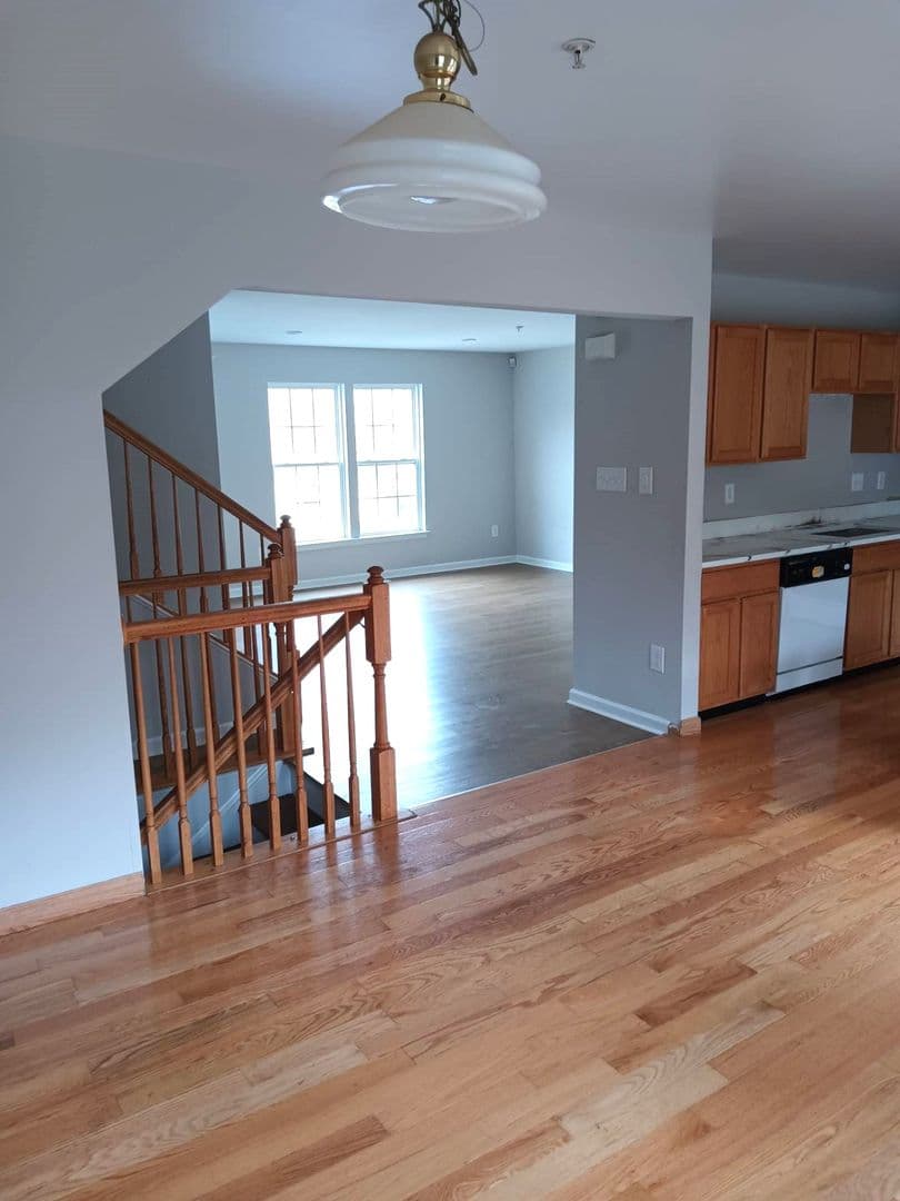 Clementon House: 2039 BROADACRES DR