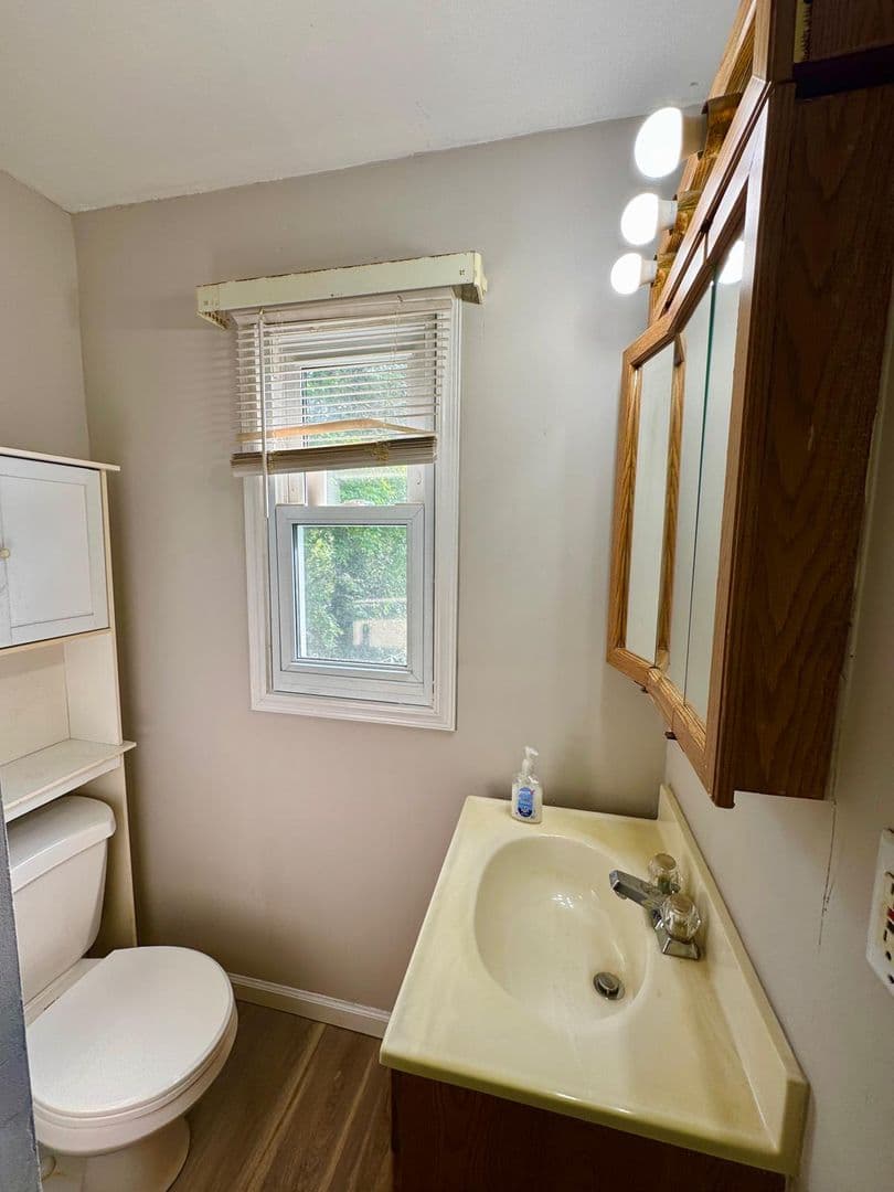 Brooklawn House: 242 New Jersey Rd