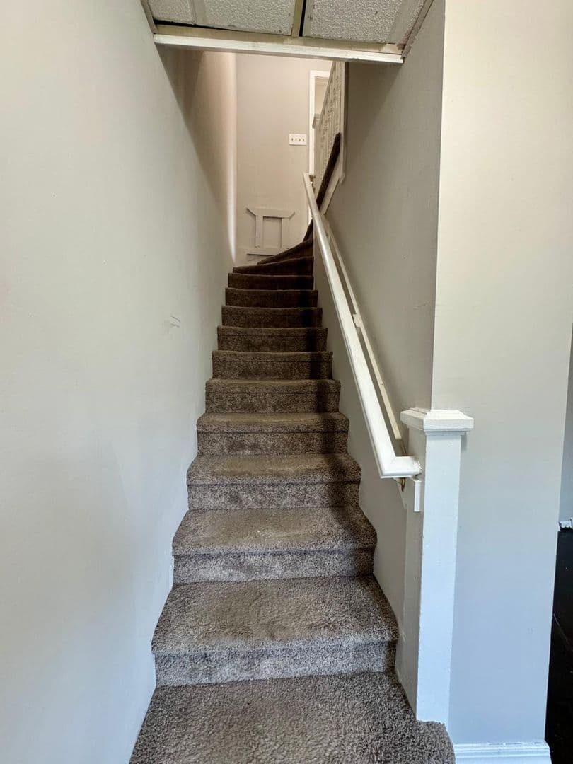 Brooklawn House: 242 New Jersey Rd