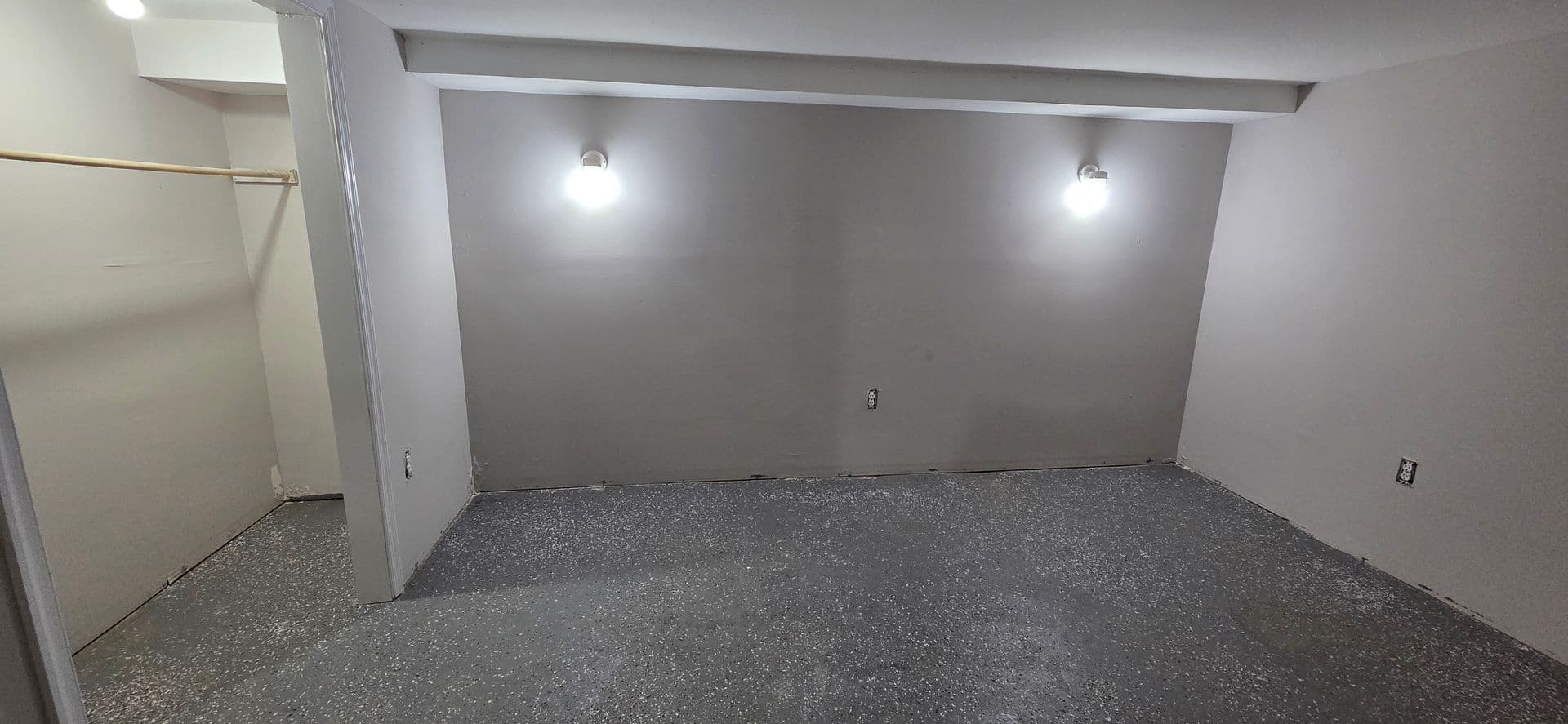 Levittown House: 1019 Green Ln
