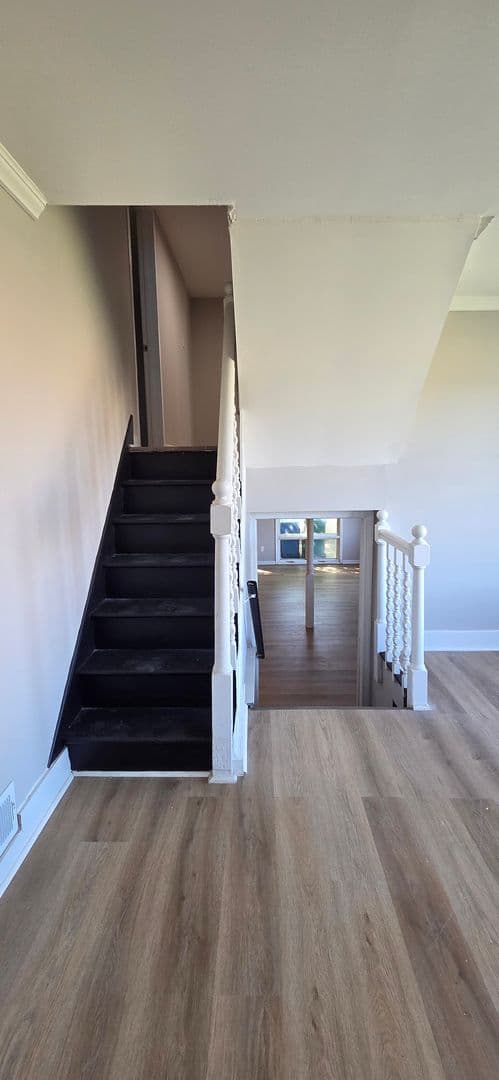 Levittown House: 1019 Green Ln