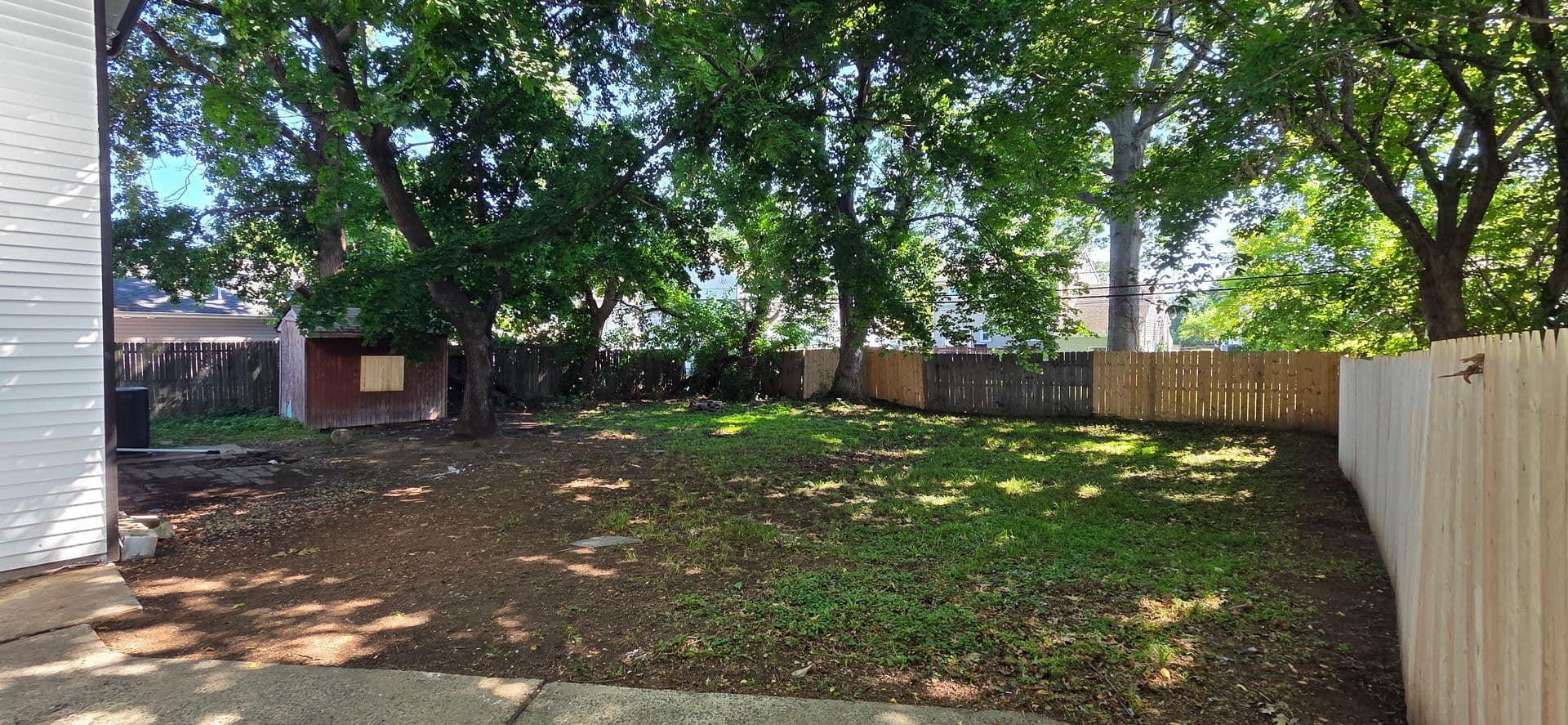 Levittown House: 1019 Green Ln