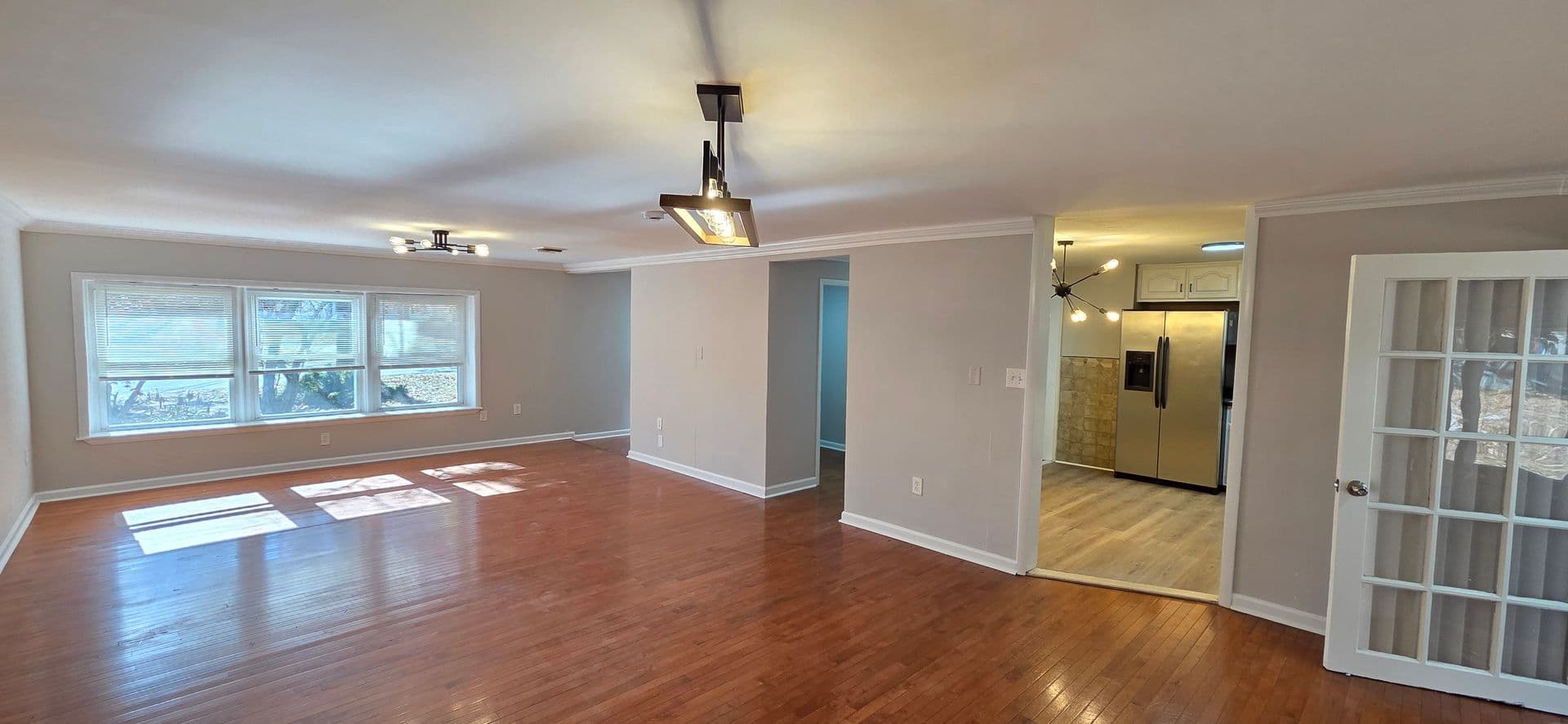Williamstown House: 319 Jays Ave