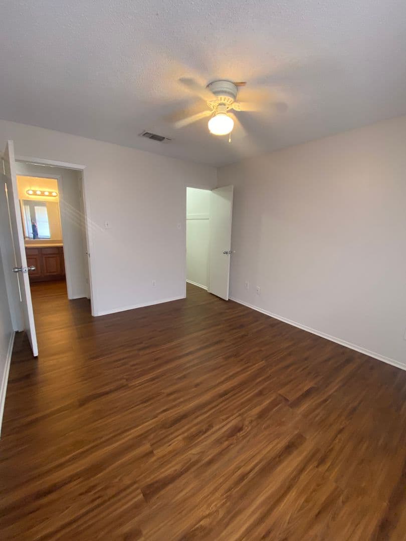 San Marcos Apartment: 205 Craddock - E-3
