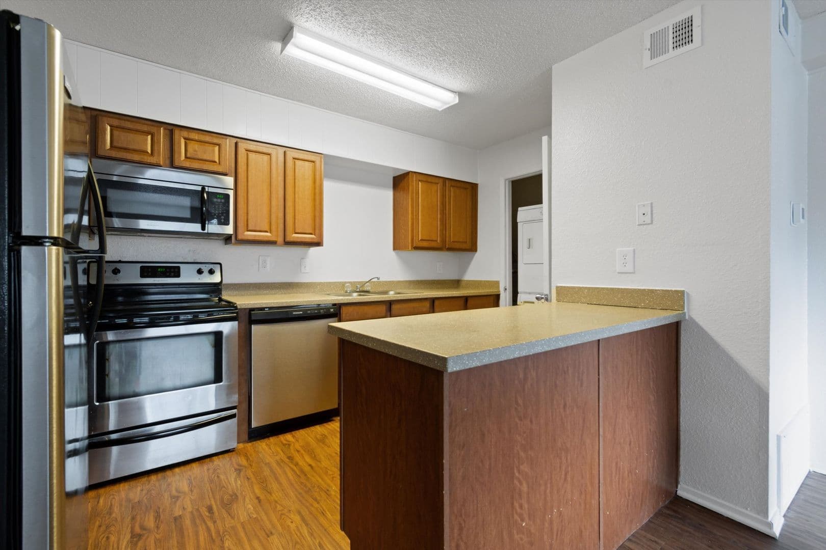 San Marcos Apartment: 205 Craddock - E-8