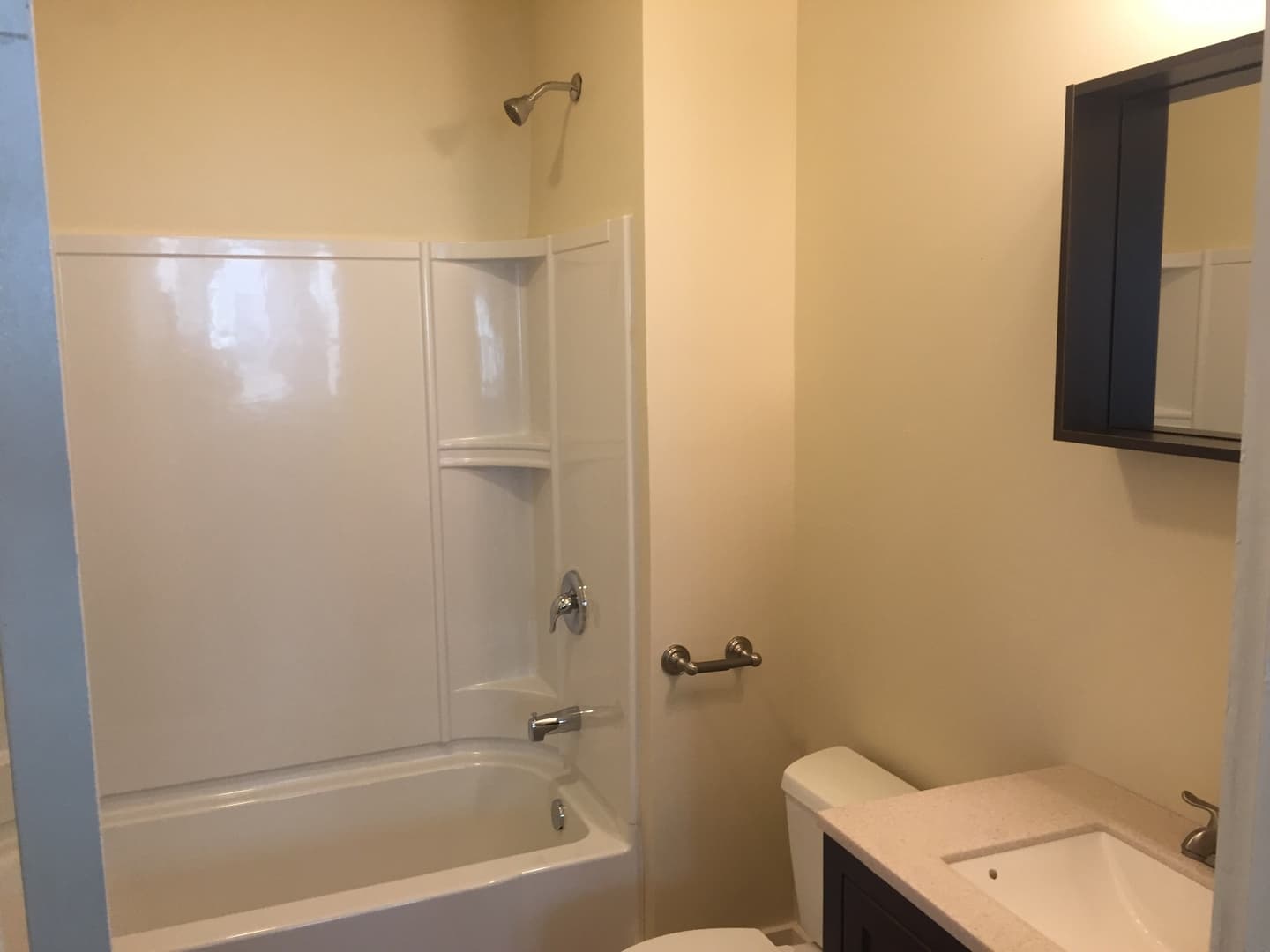 Milwaukee Apartment: 2564 N Humboldt Blvd