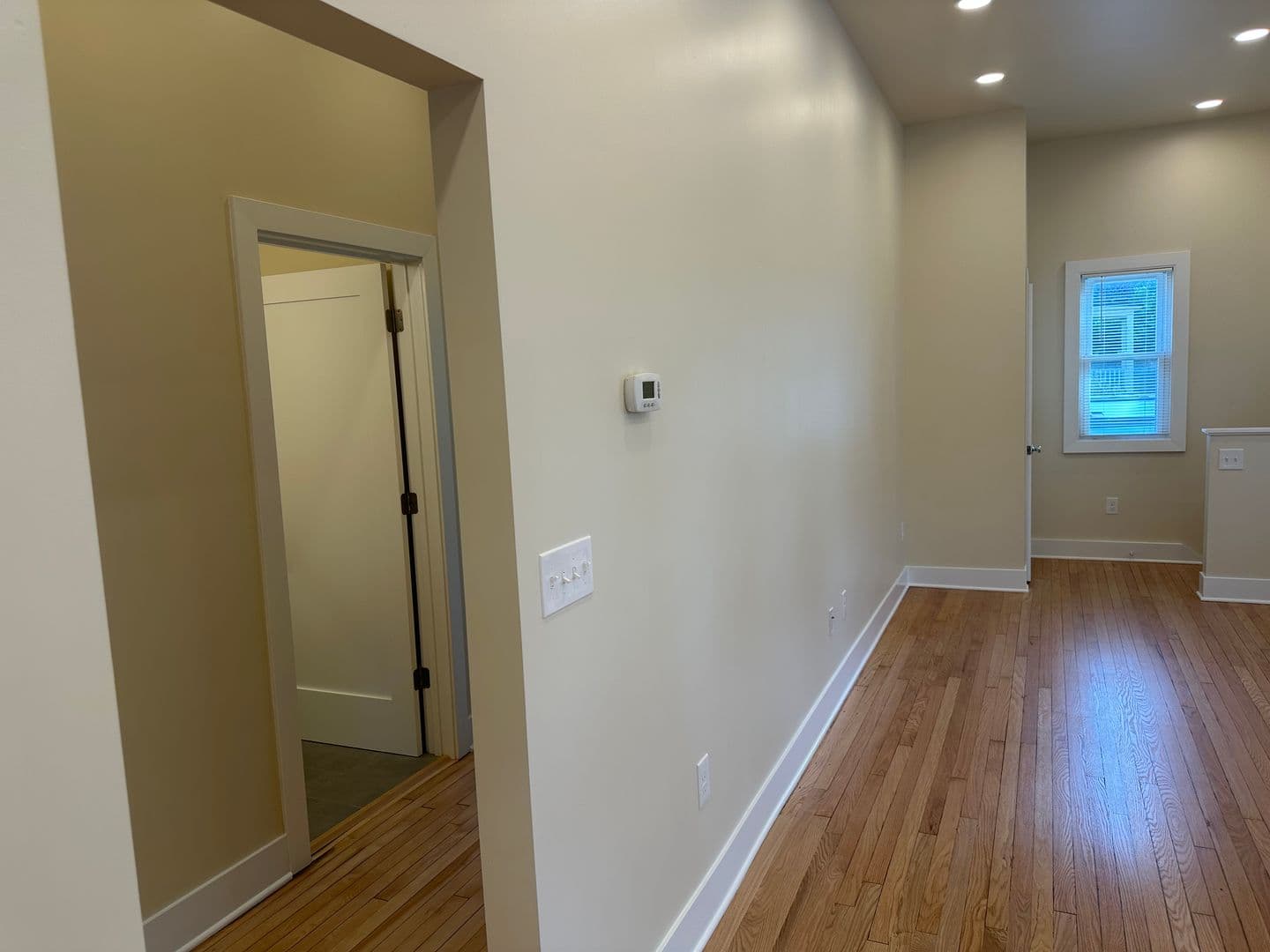 Milwaukee Apartment: 901 E Center St