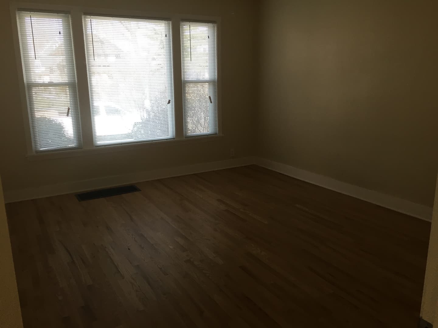 Milwaukee Apartment: 2564 N Humboldt Blvd