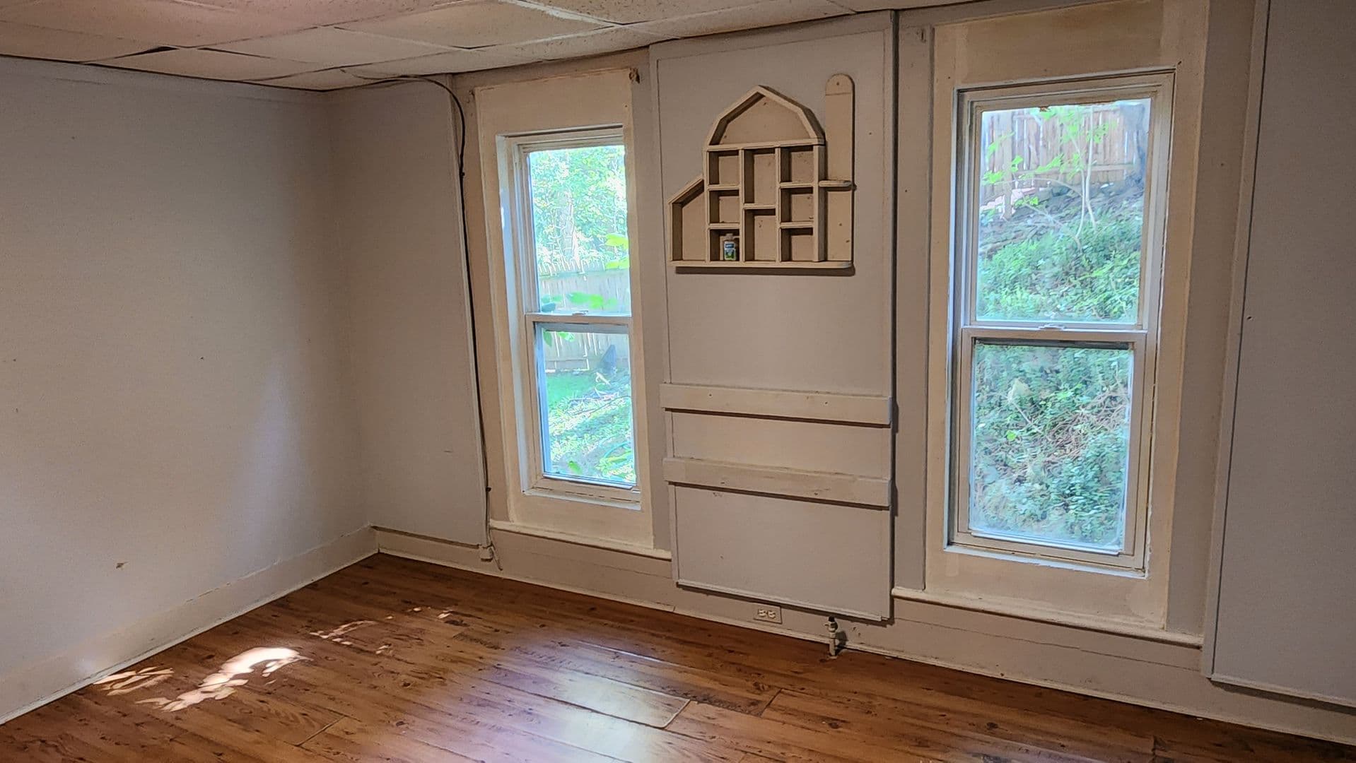 Bradford Apartment: 137 South Avenue