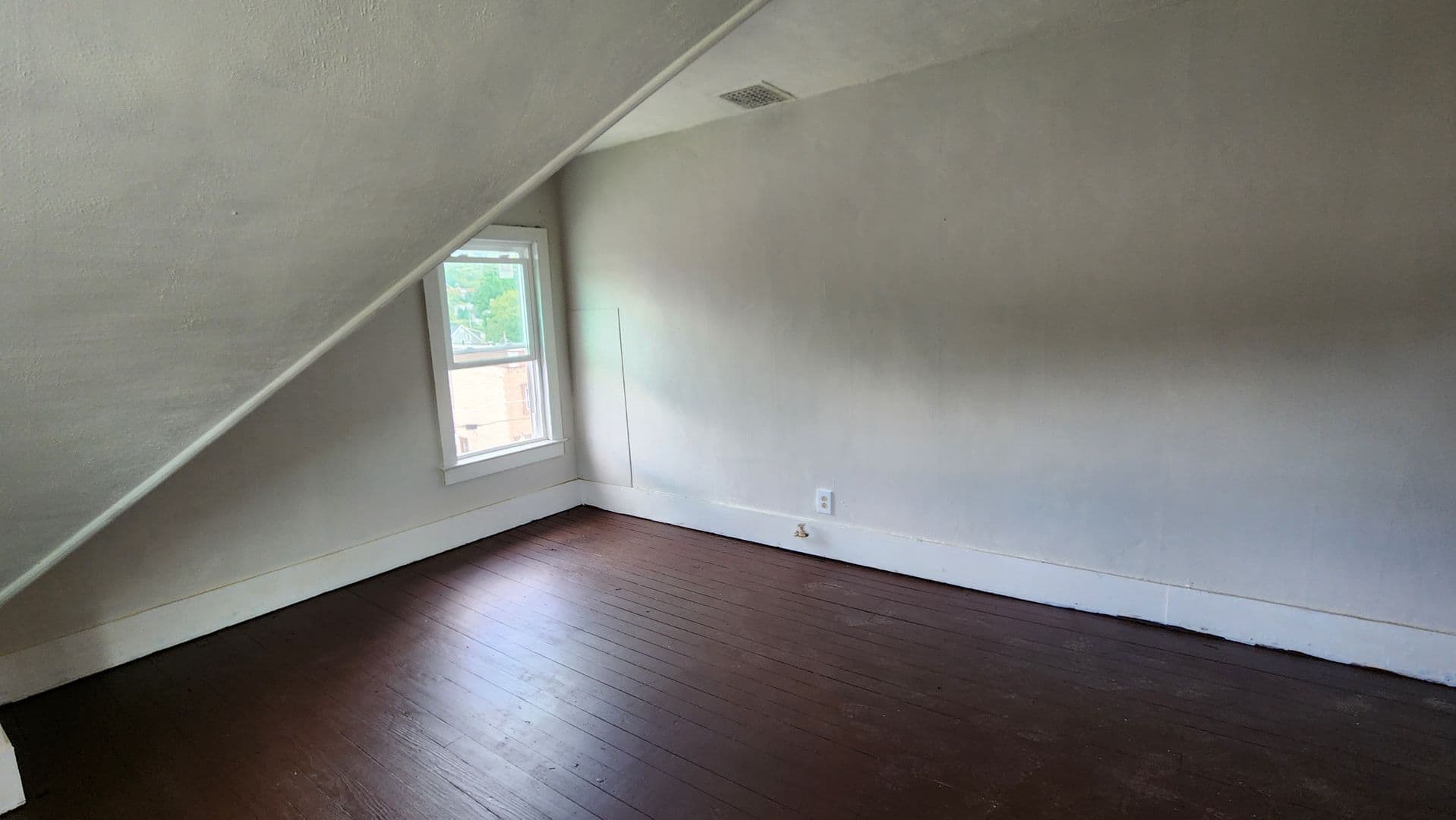 Bradford Apartment: 86 Congress Street