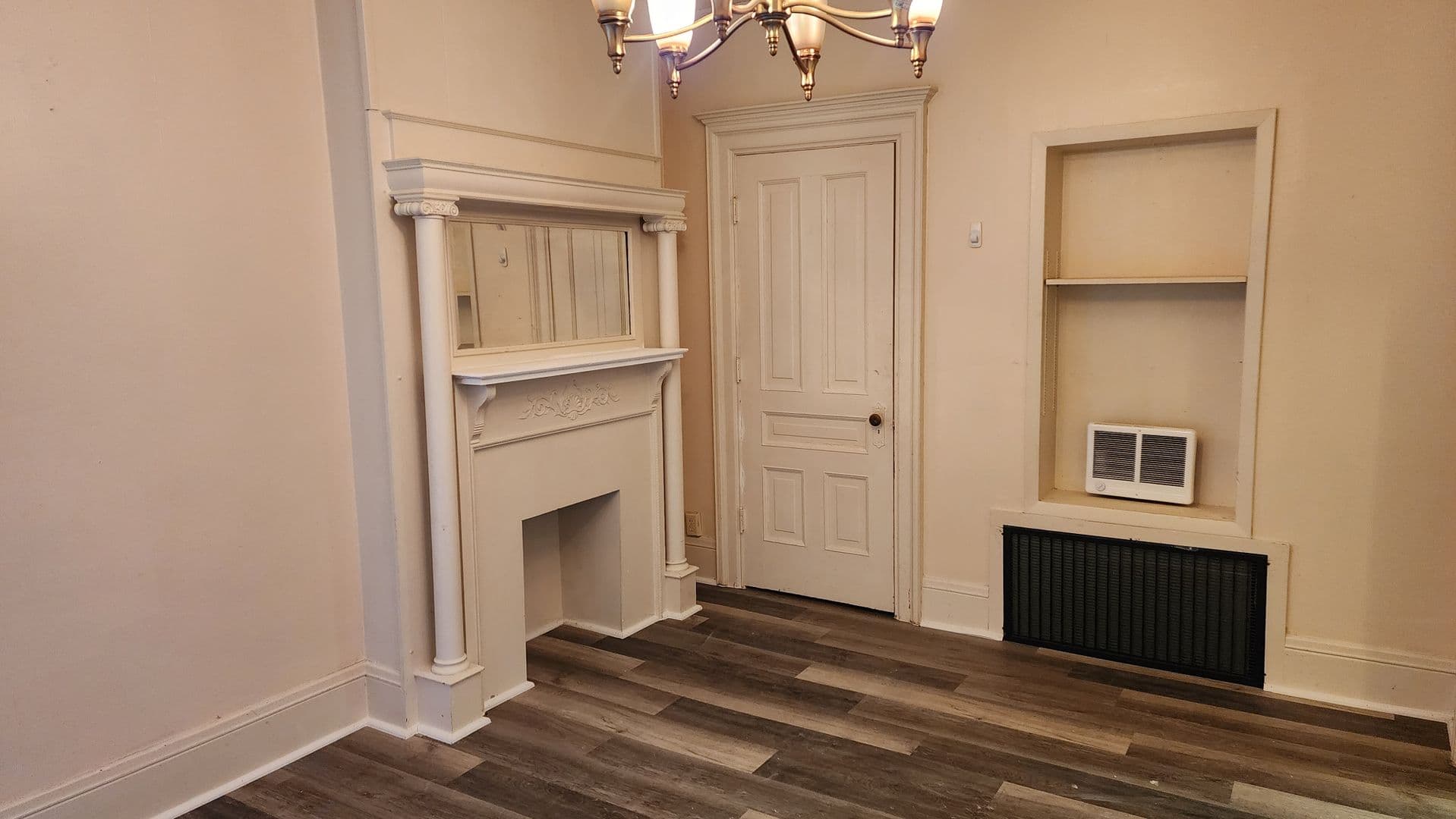 Bradford Apartment: 26 Pine Street