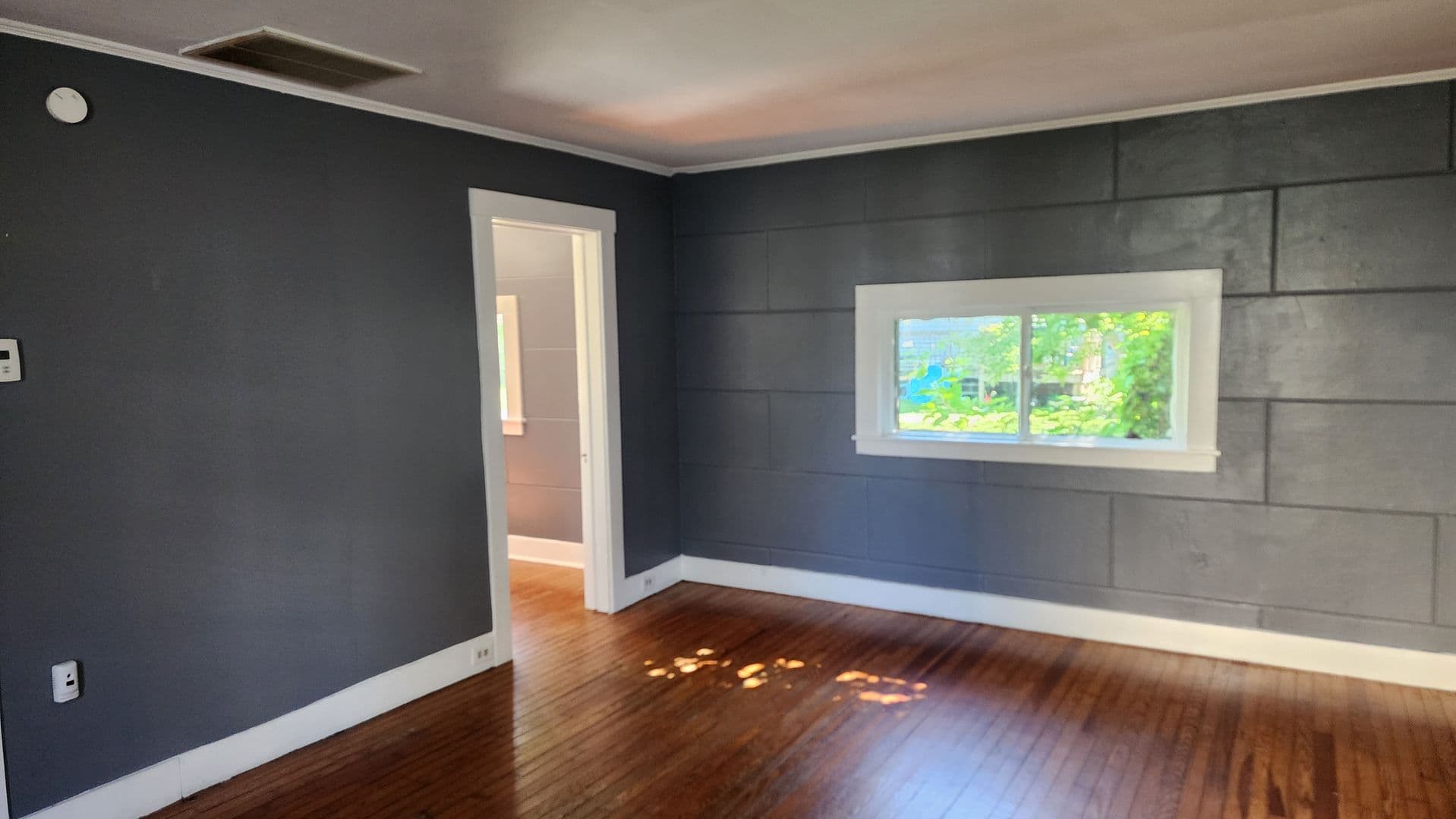 Olean Apartment: 119 - 119 1/2 South 8th Street