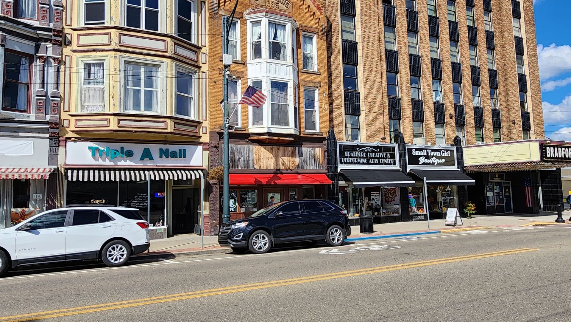 Bradford Apartment: 117 Main Street