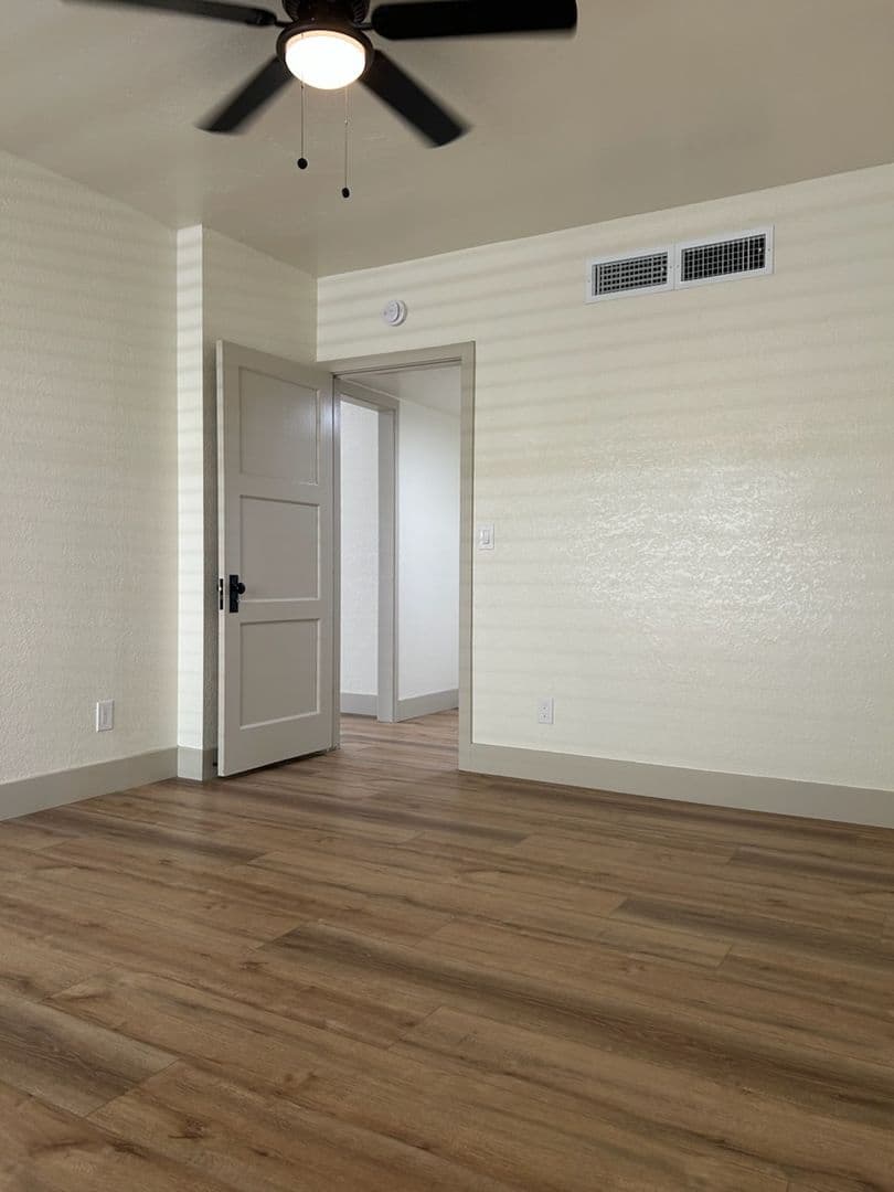 Ridgecrest Apartment: 112 S. Valley St.
