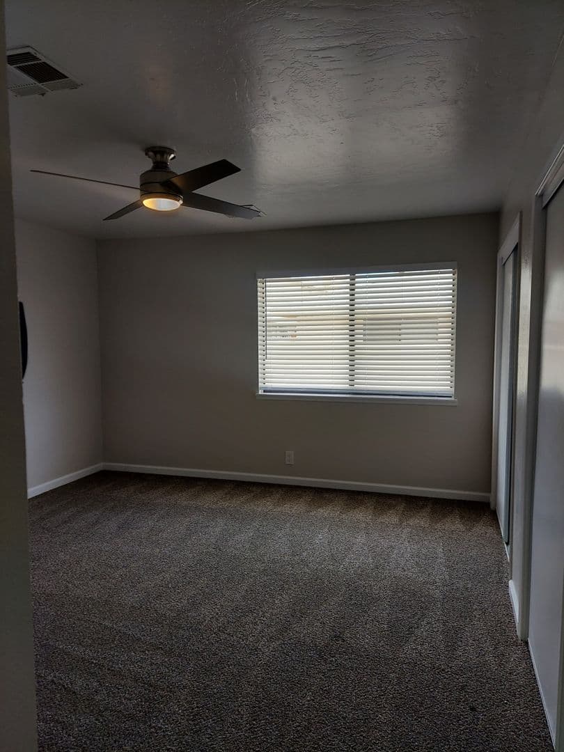 Ridgecrest Apartment: 612 W Graaf Ave.