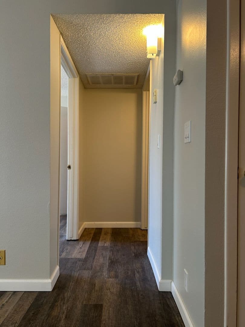 Ridgecrest Apartment: 425  Rick Ct.