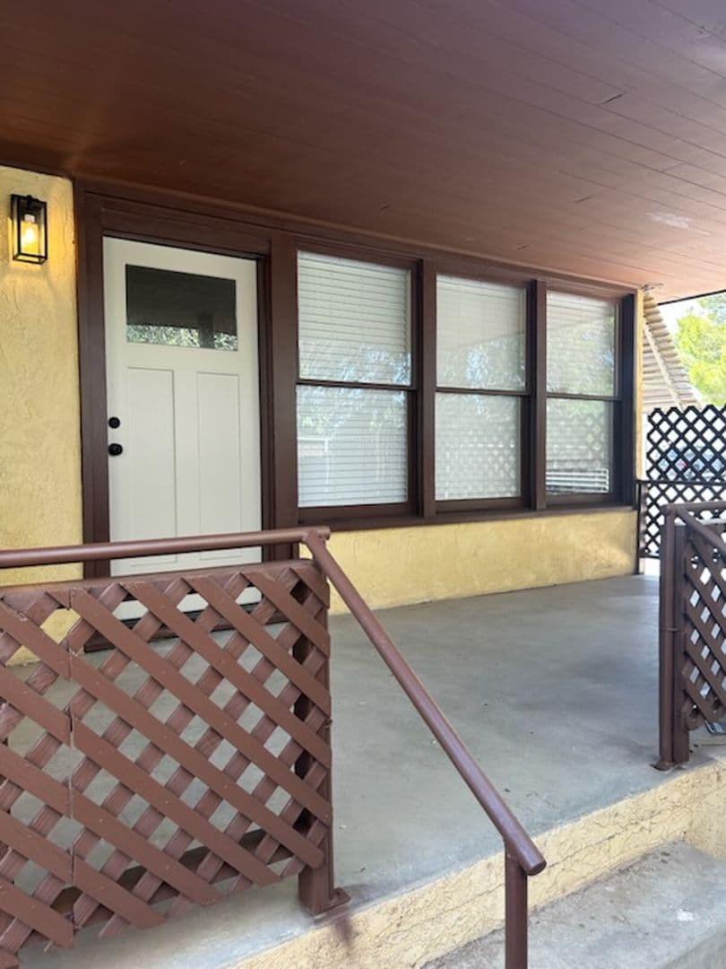Ridgecrest Apartment: 112 S. Valley St.