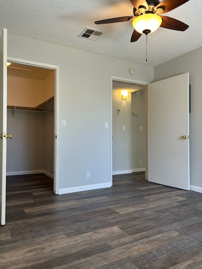 Ridgecrest Apartment: 425  Rick Ct.