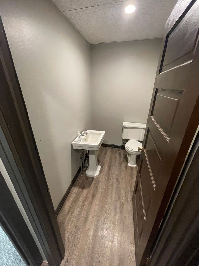 Tyrone Apartment: 1051-1055 Pennsylvania Ave