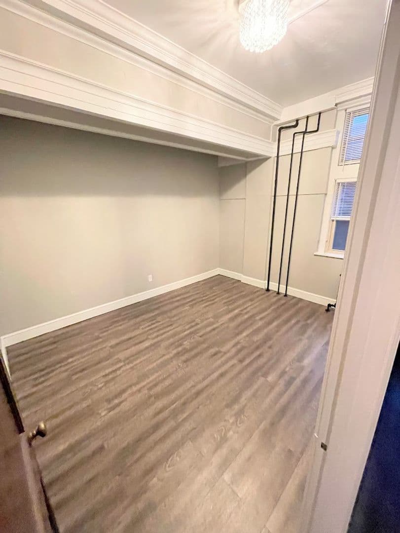 Tyrone Apartment: 1051-1055 Pennsylvania Ave