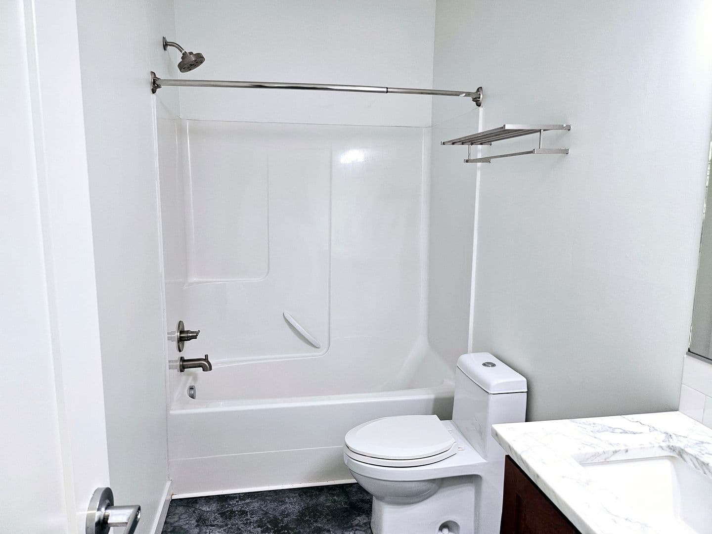 Portland Apartment: 1459 SE Ankeny St