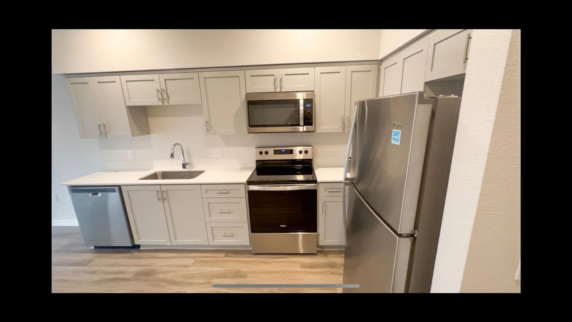 Portland Apartment: 1940 NW 25th Ave