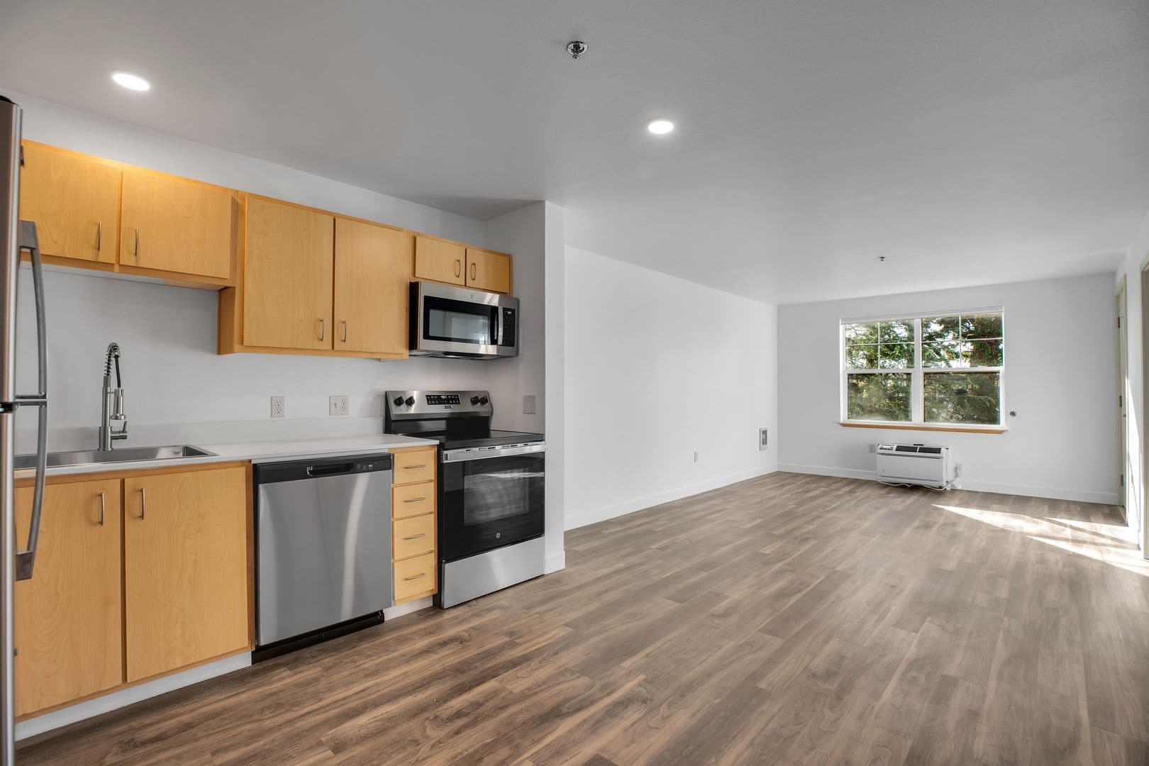 Troutdale Apartment: 1323 SW Cherry Park Road
