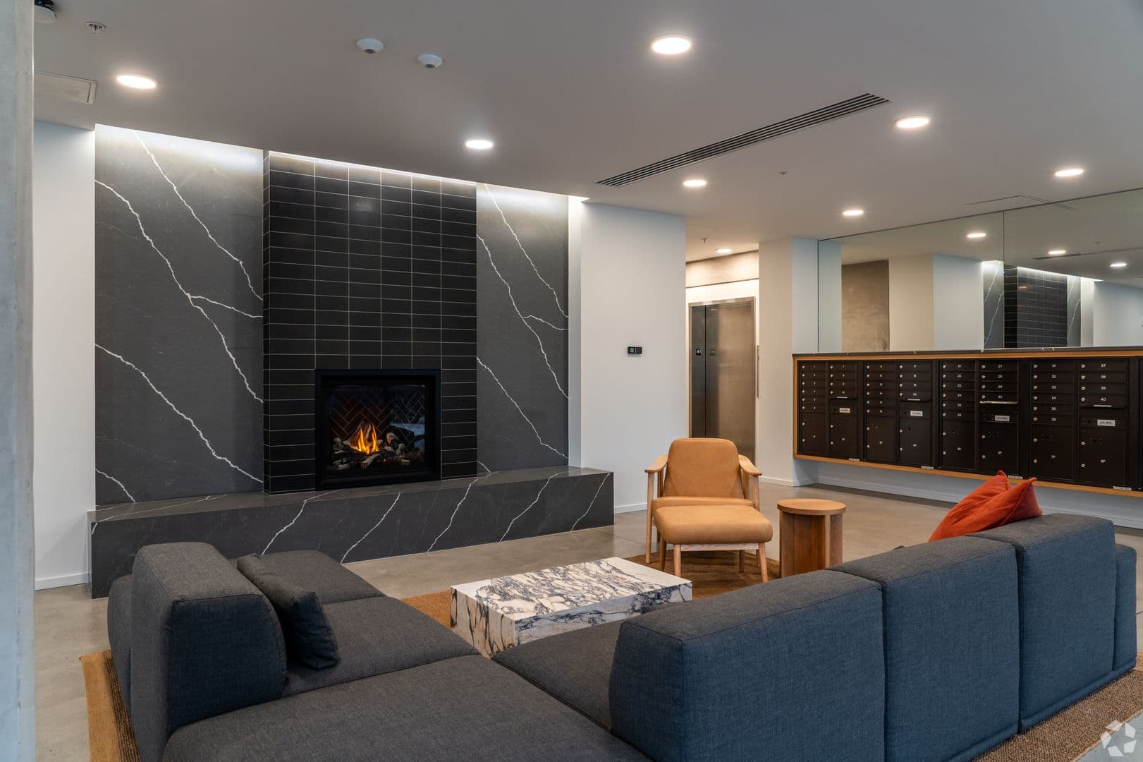 Portland Apartment: 2680 SE Division St
