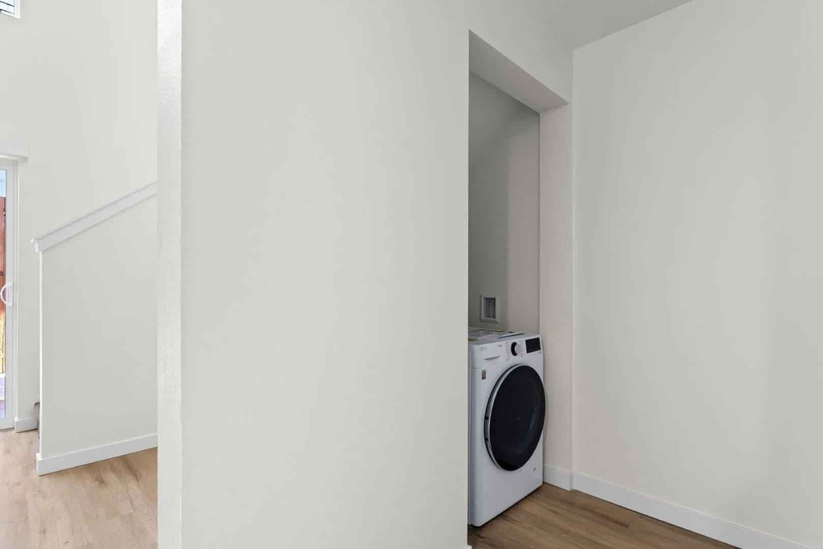 Portland Apartment: 1820 NE Davis Street