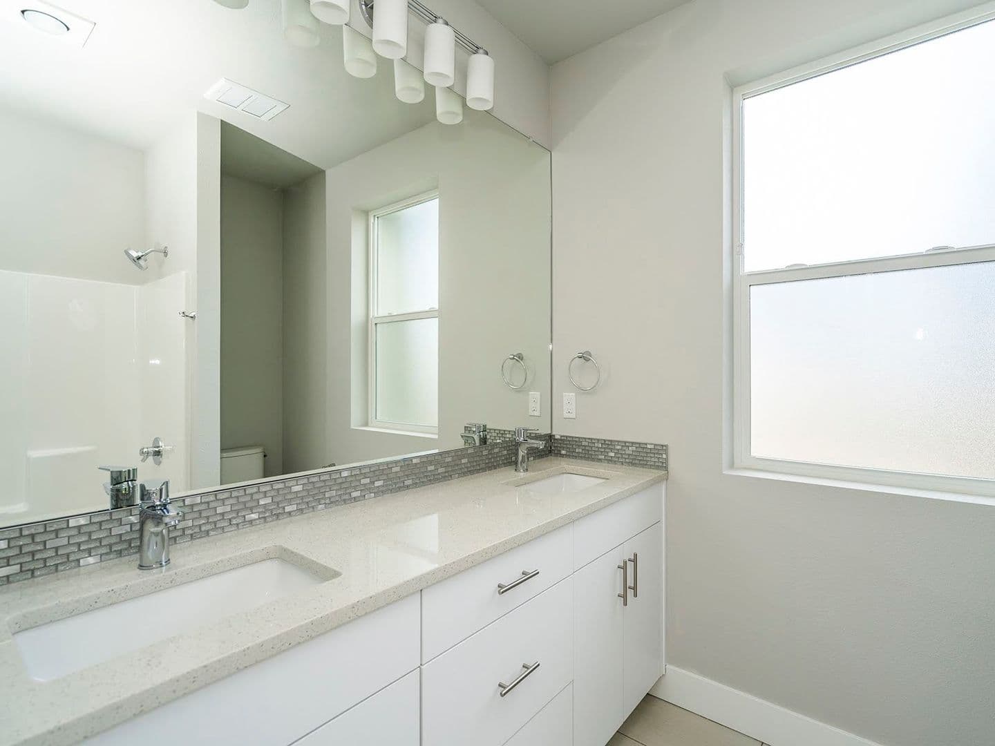 Portland Apartment: 436 NE Stafford St - 08