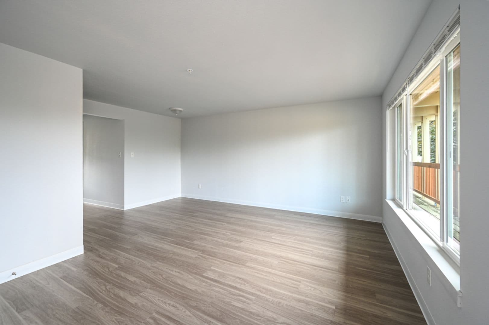 Portland Apartment: 12520 SE Stark