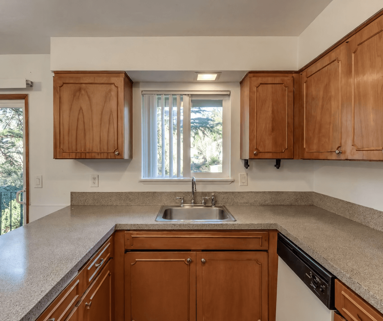 Tigard Apartment: 10265-10285 SW 85th Ave