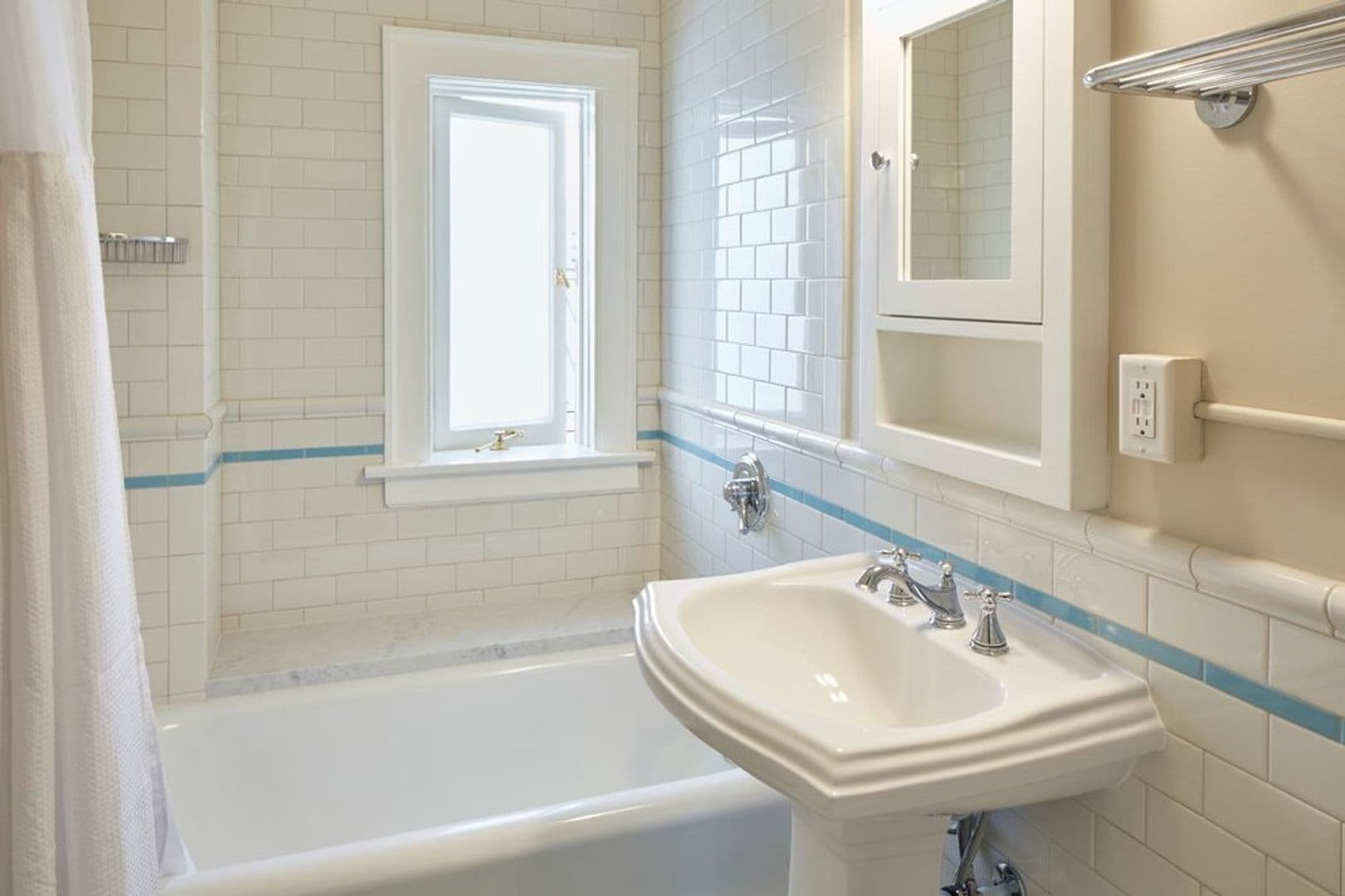 Portland Apartment: 1207 SW Broadway