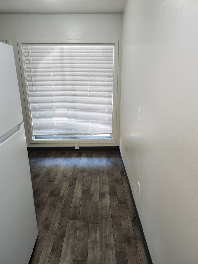 Beaverton Apartment: 8600 SW Scholls Ferry Rd