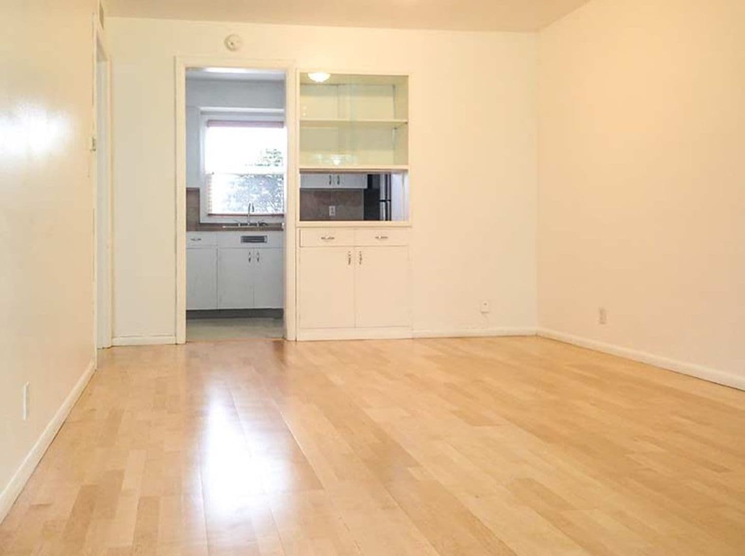 Portland Apartment: 2471-2479 NW Lovejoy Street