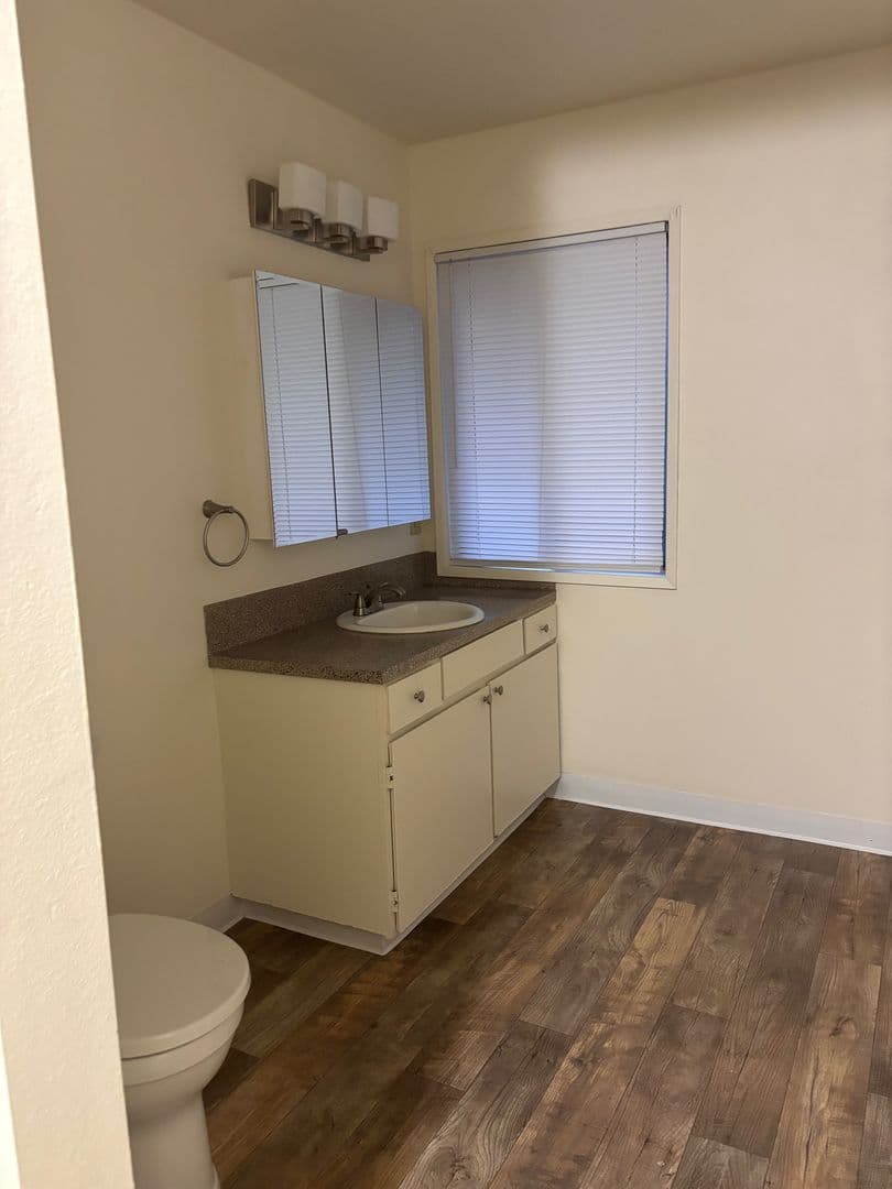 Portland Apartment: 6640 SW Capitol Highway