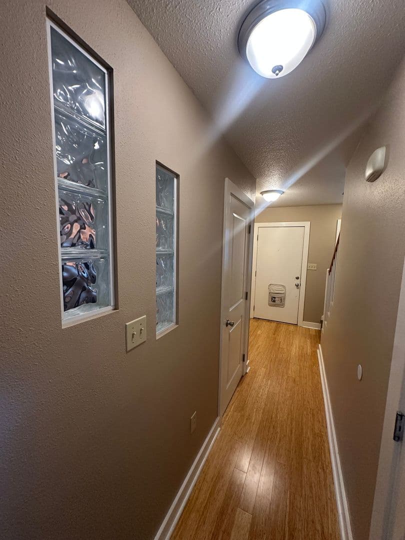 Portland Apartment: 4934-4942 NE 32nd Place