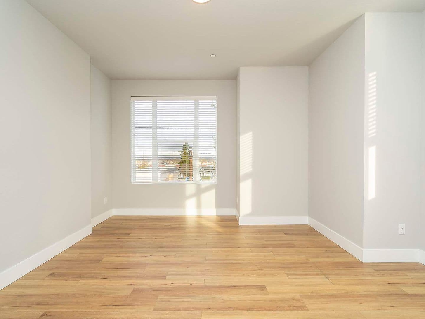 Portland Apartment: 436 NE Stafford St - 08