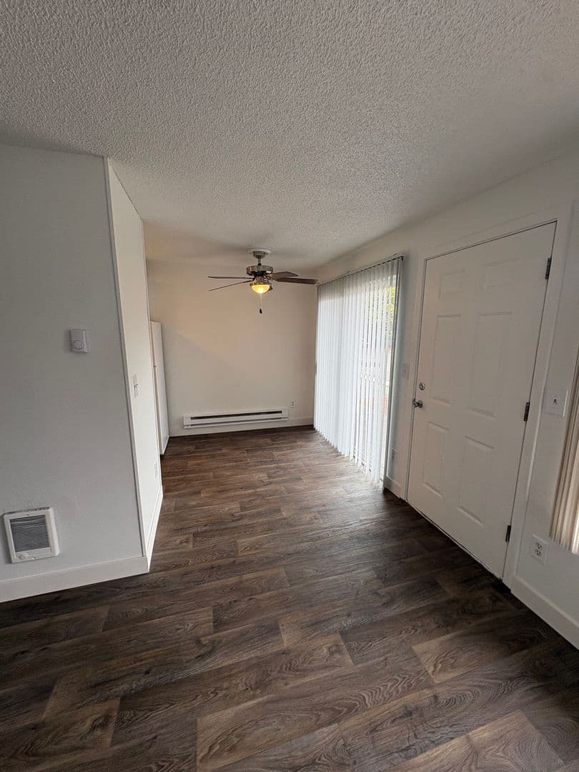 Portland Apartment: 3612 SE 28th Pl