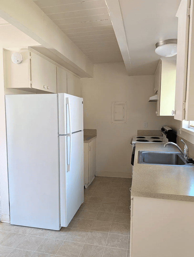 Portland Apartment: 6930-7137 SW Vermont Court