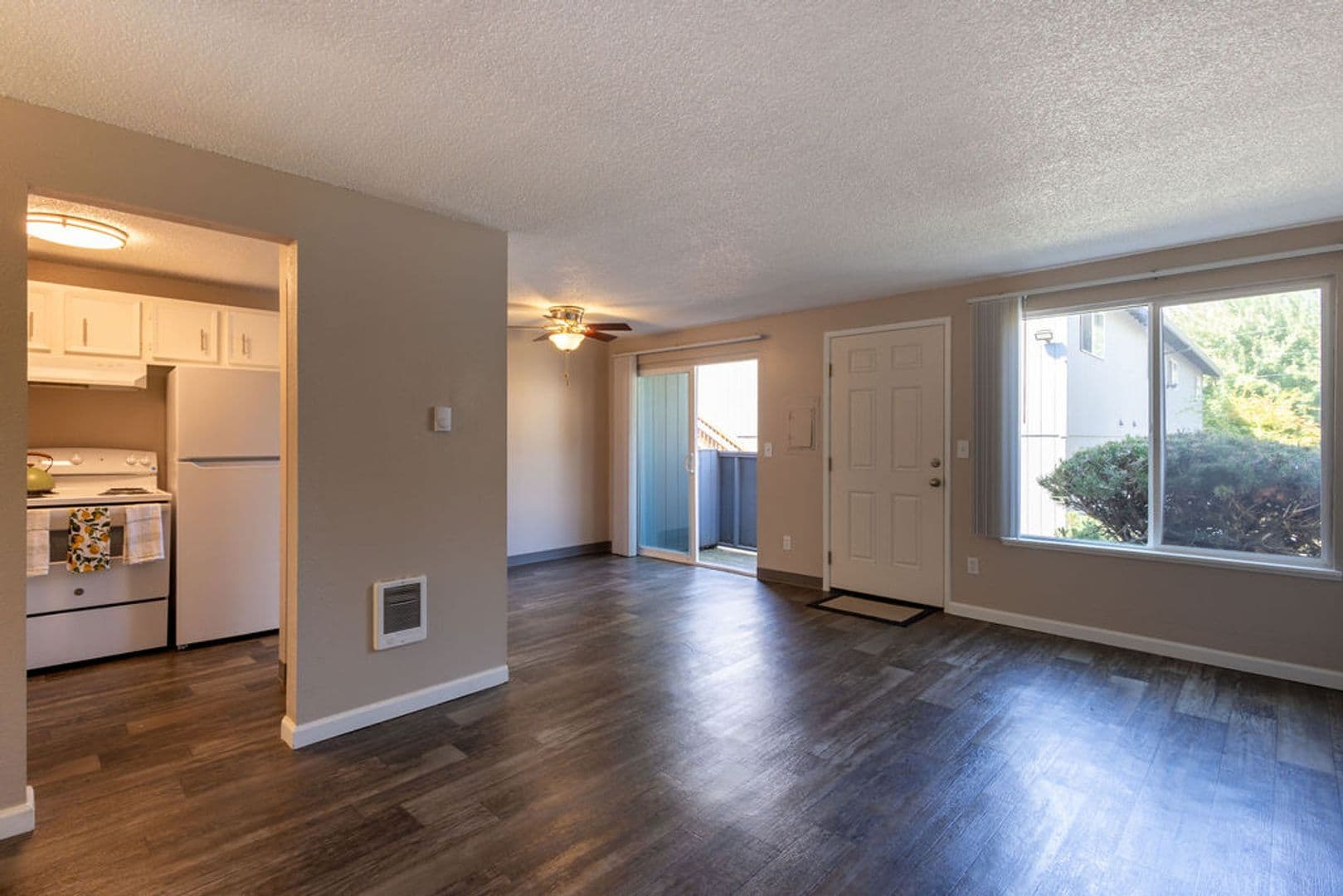 Portland Apartment: 3612 SE 28th Pl