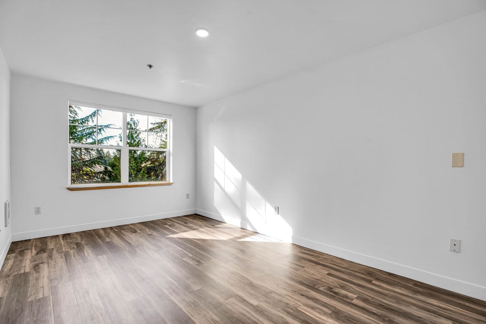 Troutdale Apartment: 1323 SW Cherry Park Road
