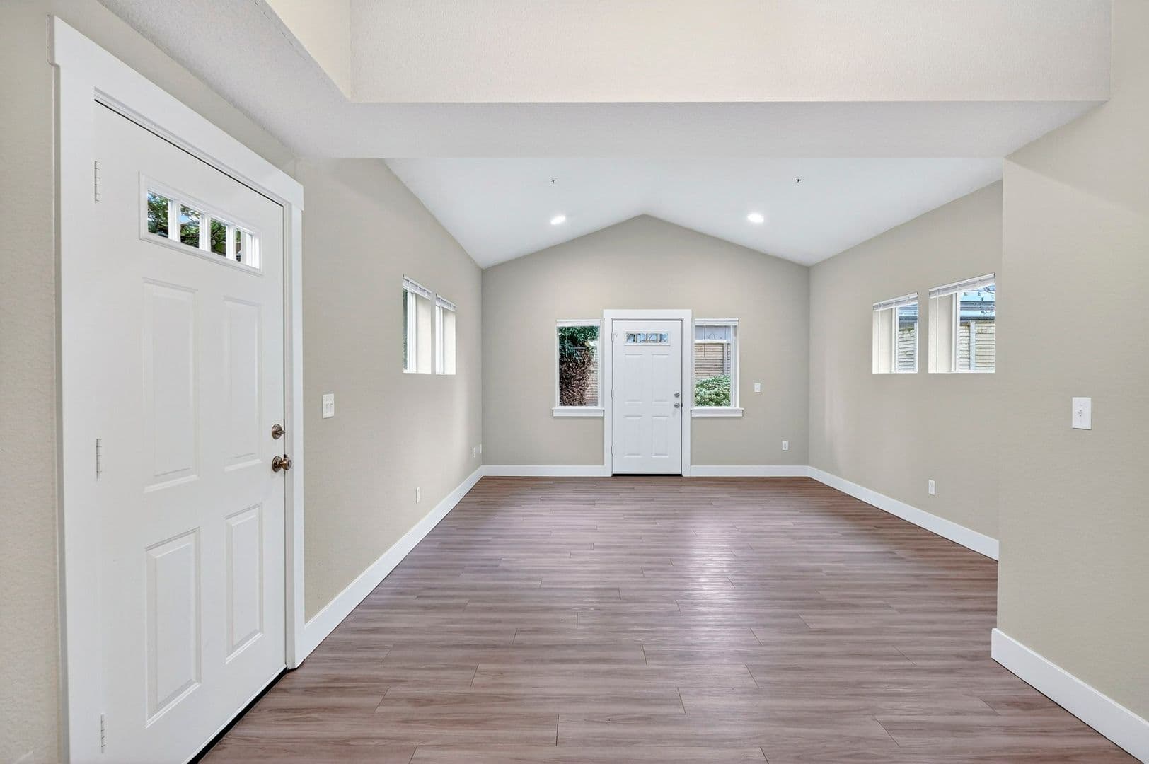 Gresham Townhome: 17218 - 17298 NE Glisan Street