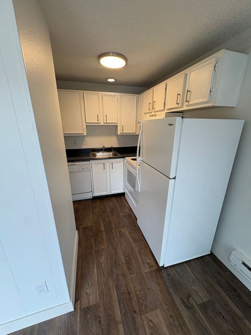 Portland Apartment: 3612 SE 28th Pl