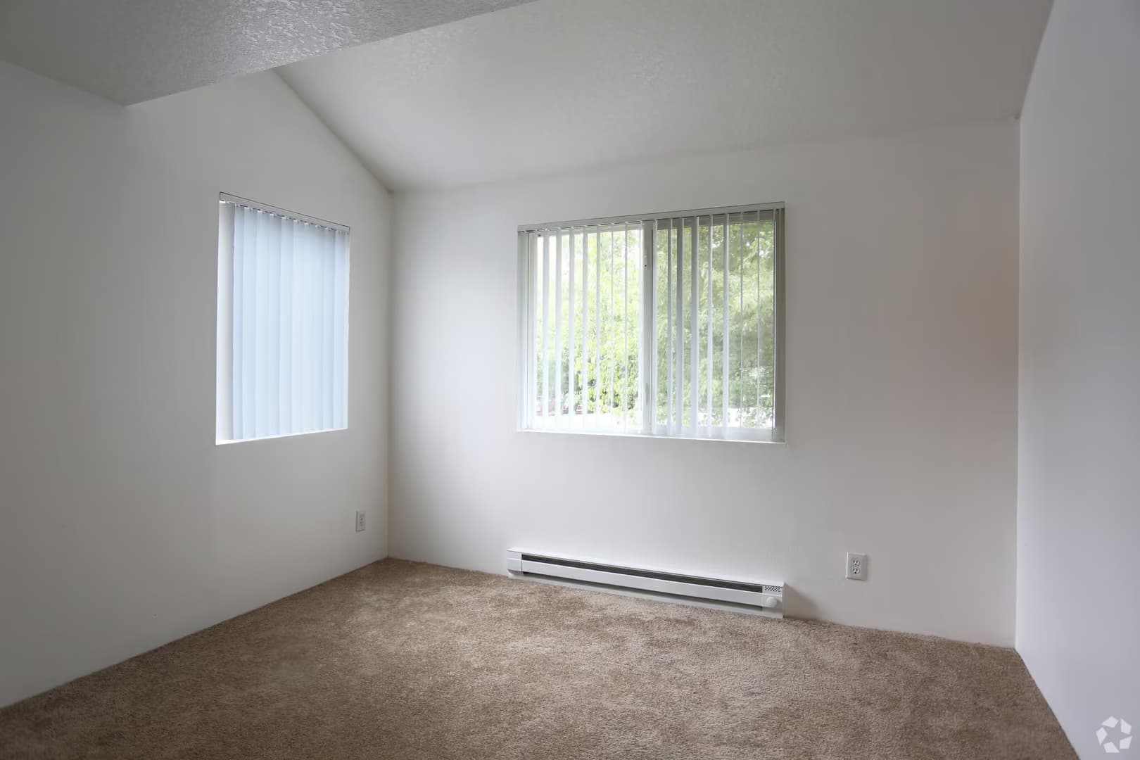Gresham Apartment: 24050 SE Stark St