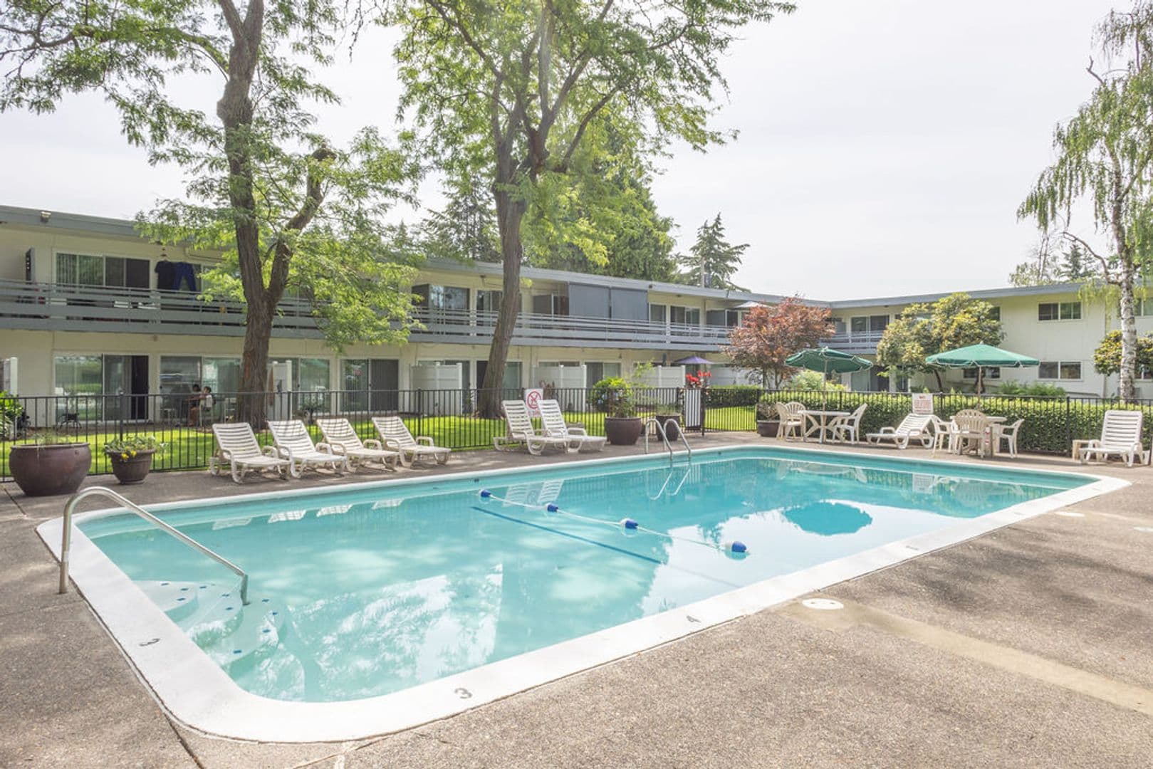 Portland Apartment: 11211 NE Weidler St